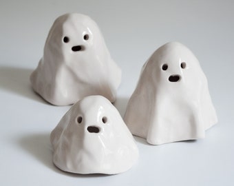 Ceramic Decor Incense Burner Ghosts Handmade Halloween Decor Spooky Ornament Home Design Cute Halloween Decoration / Pack of Tree