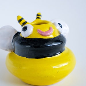 Bee Happy 花瓶 ユニークな陶器のろくろで手作りされた陶器の花瓶の装飾