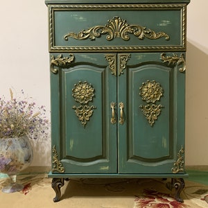 Discount! 8 Amazing chests of drawers, completely handmade from natural wood.