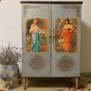 Discount! 30 Original mother-of-pearl cabinet with reproduction on canvas