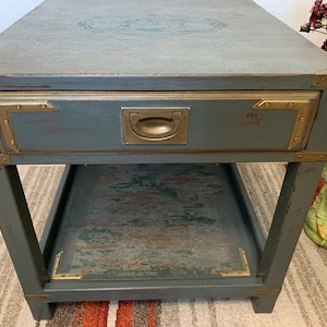 Solid loft style coffee table 50x53x55cm