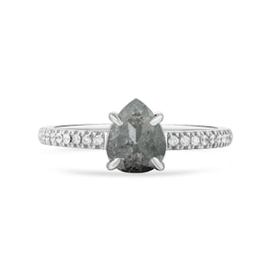 Anel de diamante Sal e Pimenta: 1,25 ct Pera, Ouro Branco 18K