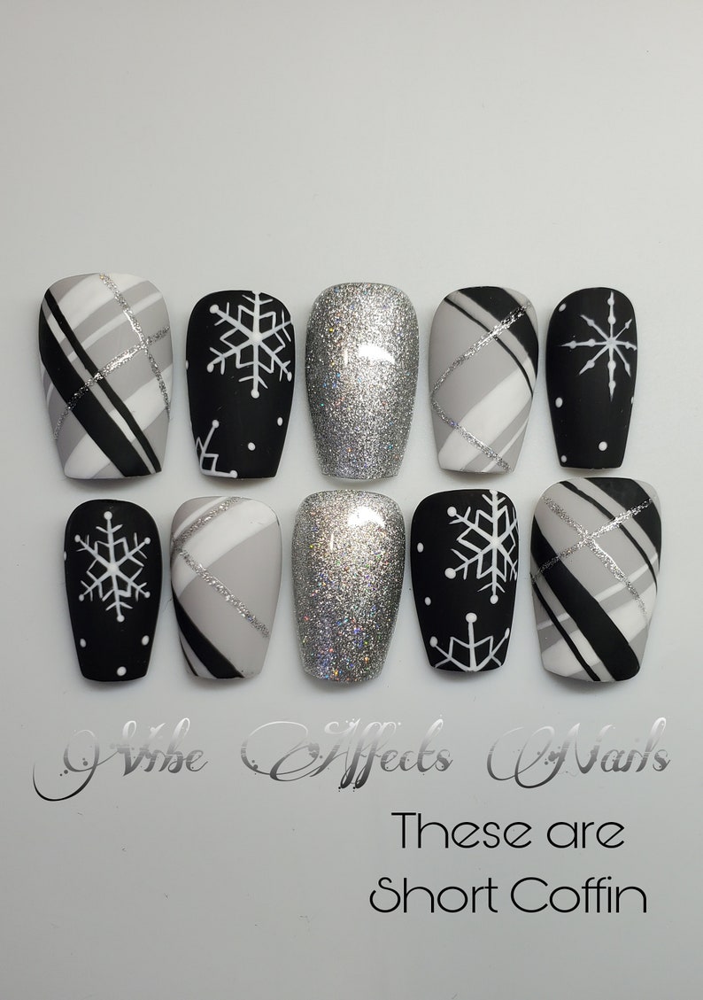 Hiver Plaid Flocon de neige Noël Vacances Peint à la main Appuyez sur les ongles Nail Art Faux ongles Colle sur les ongles Cadeau pour elle image 2