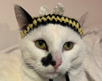 Bee Crochet Hat for cat or small dog (cat accessories, small animal accessories, pet hat costume, cat hat, cat gifts, knitted, yarn)