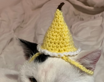 Banana Crochet Hat for cat or small dog (cat accessories, small animal accessories, pet hat costume, cat hat, cat gifts, knitted, yarn)