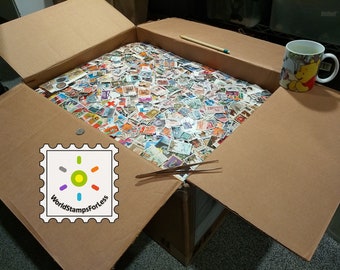 Worldwide Treasure Stamp Trove - 200 Different Stamps per Lot & Gift (5 USD)