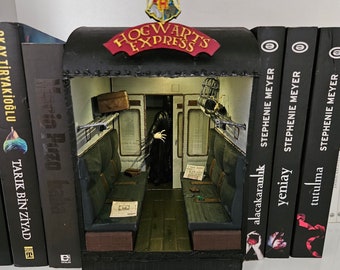 Wizard Express Book Nook