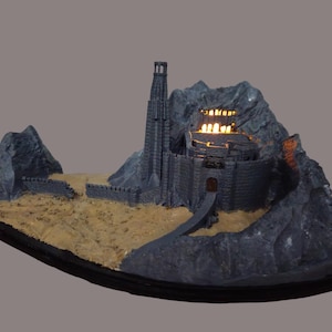 Helm&#39;s Deep Diorama, Desk Decor, Home Decor