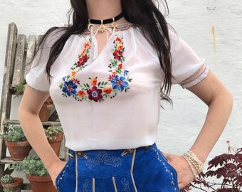 Vintage 1940s Embroidered Hungarian Peasant Blouse