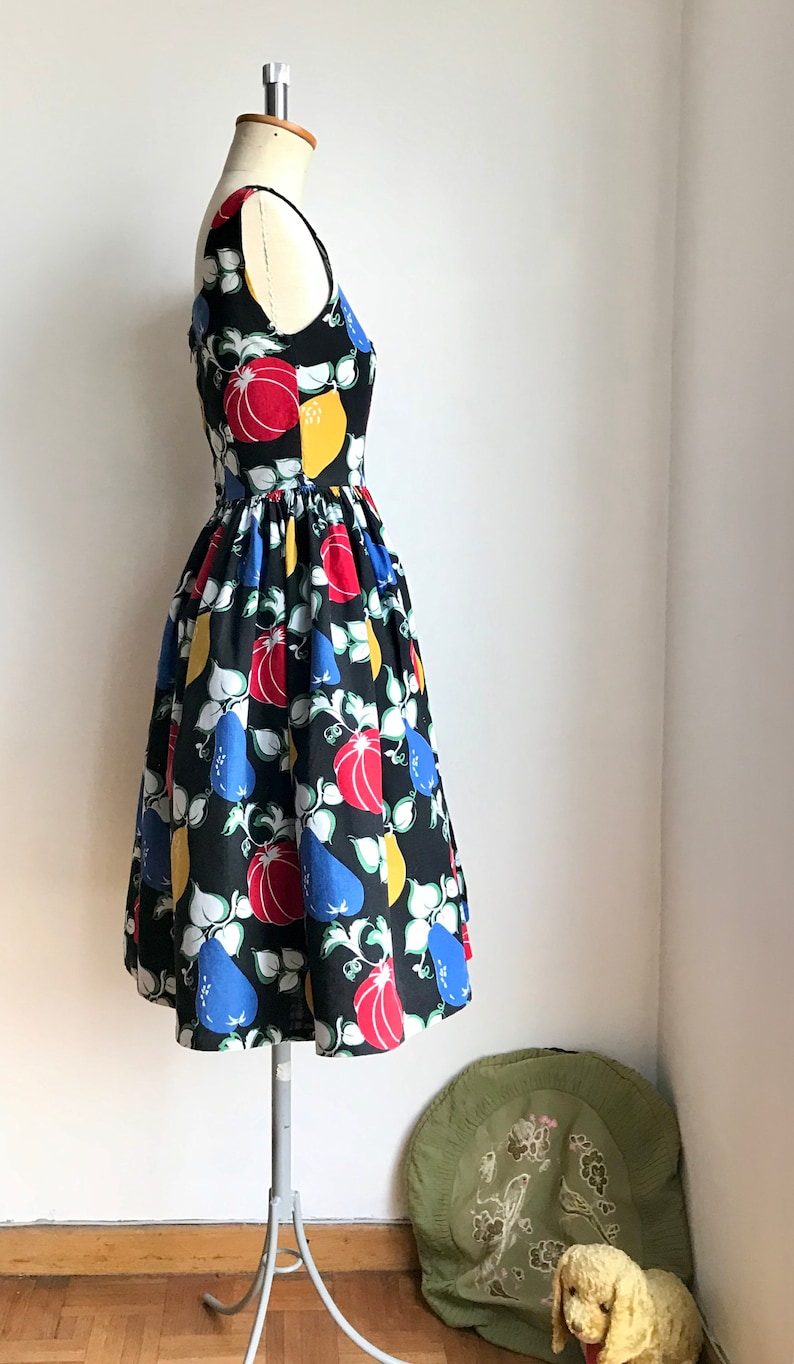 Vintage 1950s Novelty Print Dress Fruit Print image 4