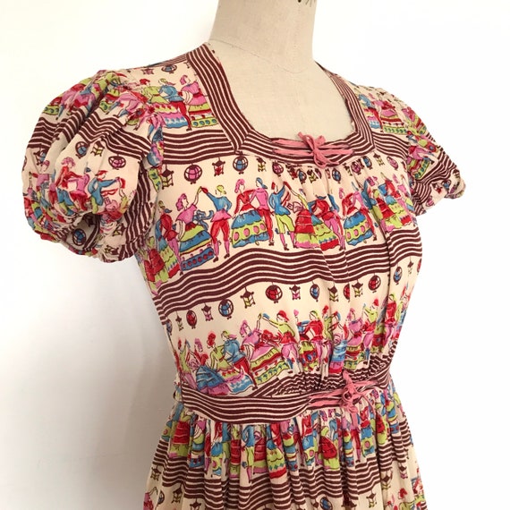 Rare Vintage 1930s Novelty Print Crepe Peasant Dre