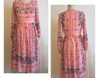 Vintage 1970s Pink Floral Dress