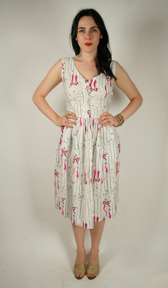 Vintage 50s white bow print day dress - image 3