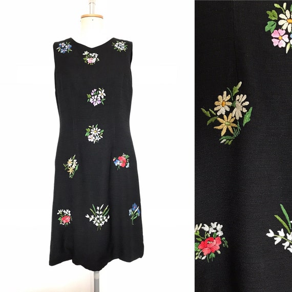 Vintage 1950s / 1960s Black Embroidered Dress / W… - image 1