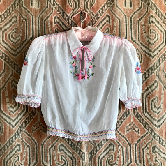 Vintage 1940s Embroidered Hungarian Blouse XS Peas