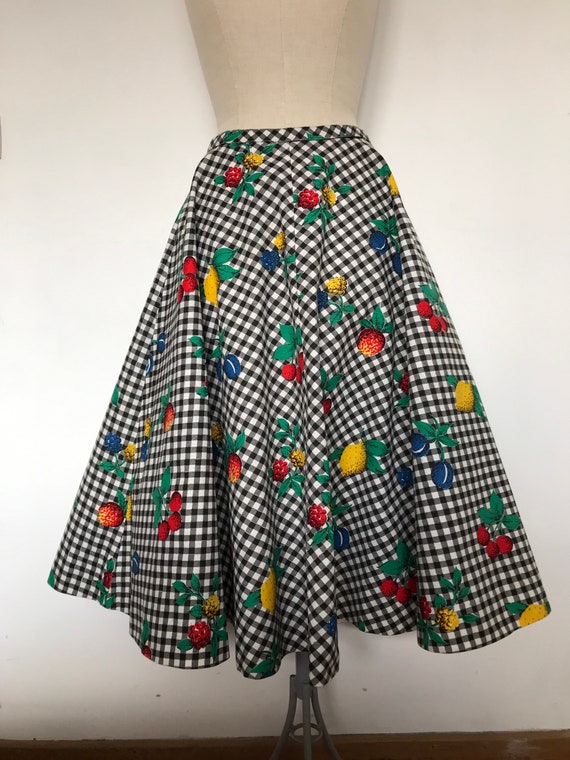 Vintage 1950s Novelty Fruit Print Skirt Gingham - image 2