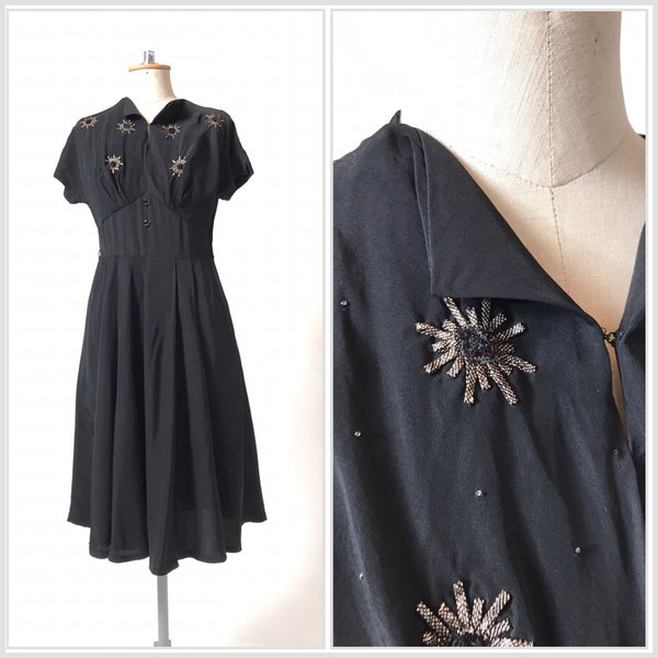 robe ornée noire vintage des années 1950