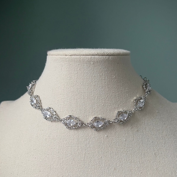 Regal silver choker necklace, Elegant regency diamond choker, Silver wedding necklace, Historical Tudor jewelry, Victorian medieval pendant