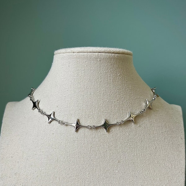 Silver star cosmic dust choker necklace, Ethereal fantasy regal choker, Elegant regency silver diamond necklace, Medieval tudor jewelry