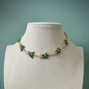 Angelic feminine fairycore necklace, Majestic regal green flower fairytale choker necklace, Majical cottagecore ethereal princess choker