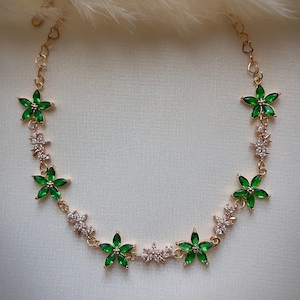 Beautiful green flower choker necklace, Elegant regency bride choker, Kawaii delicate coquette choker,  Regal dreamy fairycore necklace