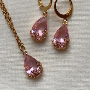 Y2k pink teardrop necklace, Kawaii rose gold pendant, Pink snowdrop charm, Dreamy floral fairycore charm, Dainty princess matching necklace