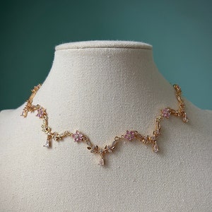 Gold teardrop pink flower choker necklace, Unique elegant bridal jewelry, Royal delicate regency choker, Pretty fairycore coquette pendant