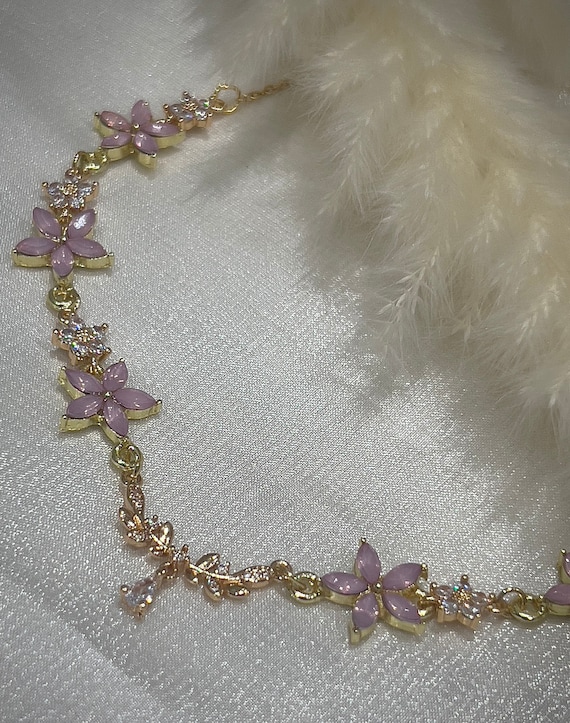 Beautiful pink flower choker, Kawaii fairycore teardrop choker, Elegant regency necklace,  Gold vine coquette necklace, Womens birthday gift