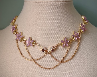 Collier ras de cou papillon floral rose élégant, collier féerique angélique, tour de cou princesse régence en or, colliers de soirée/fête/bal