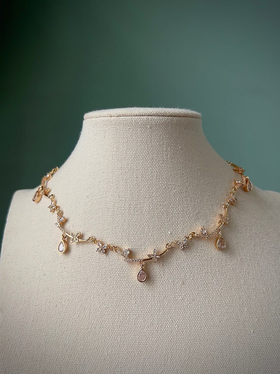 Gold Butterfly Teardrop Choker Necklace Elegant White Bride
