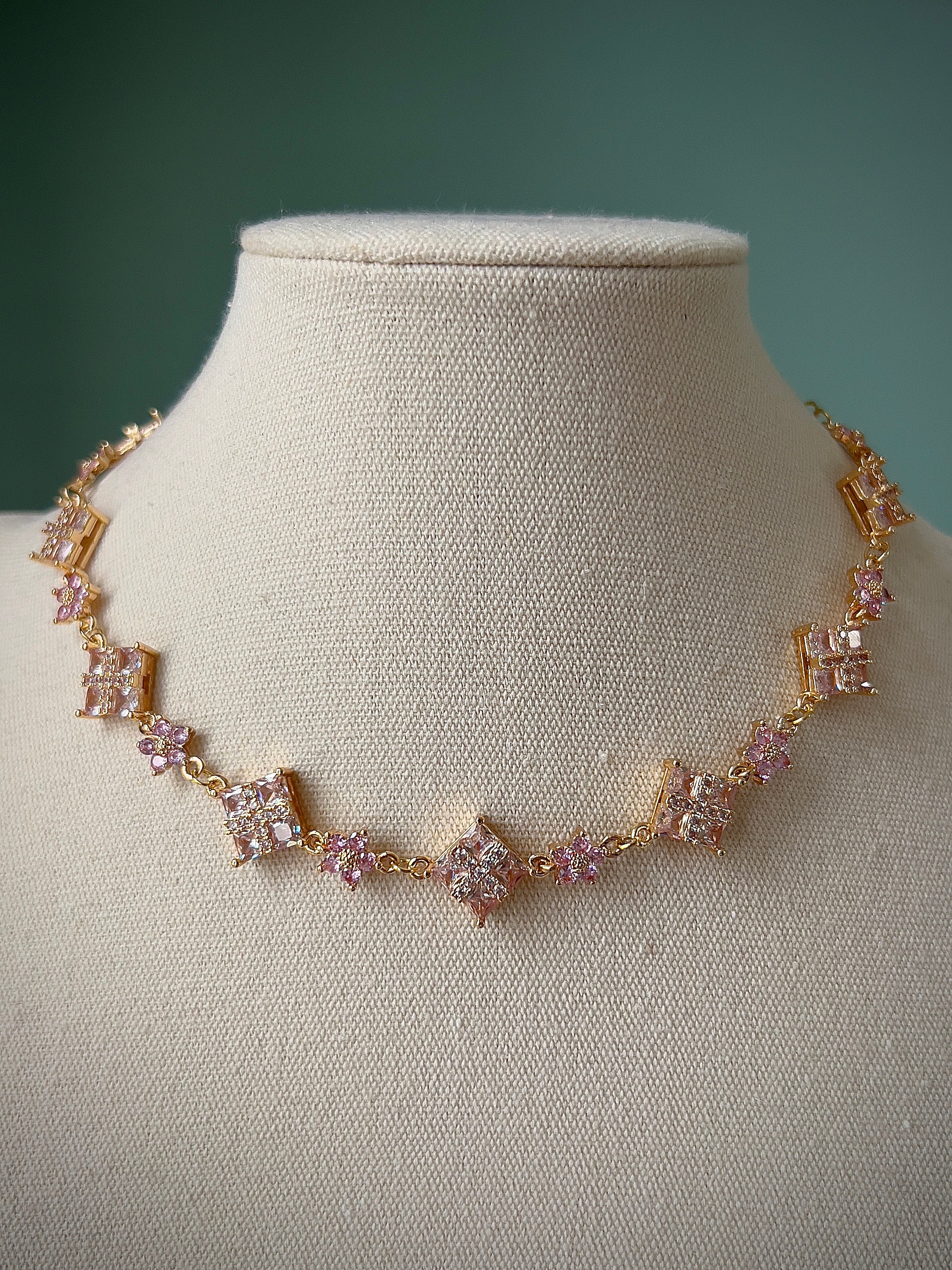 ラムシェ　Flower choker s-l400.jpg