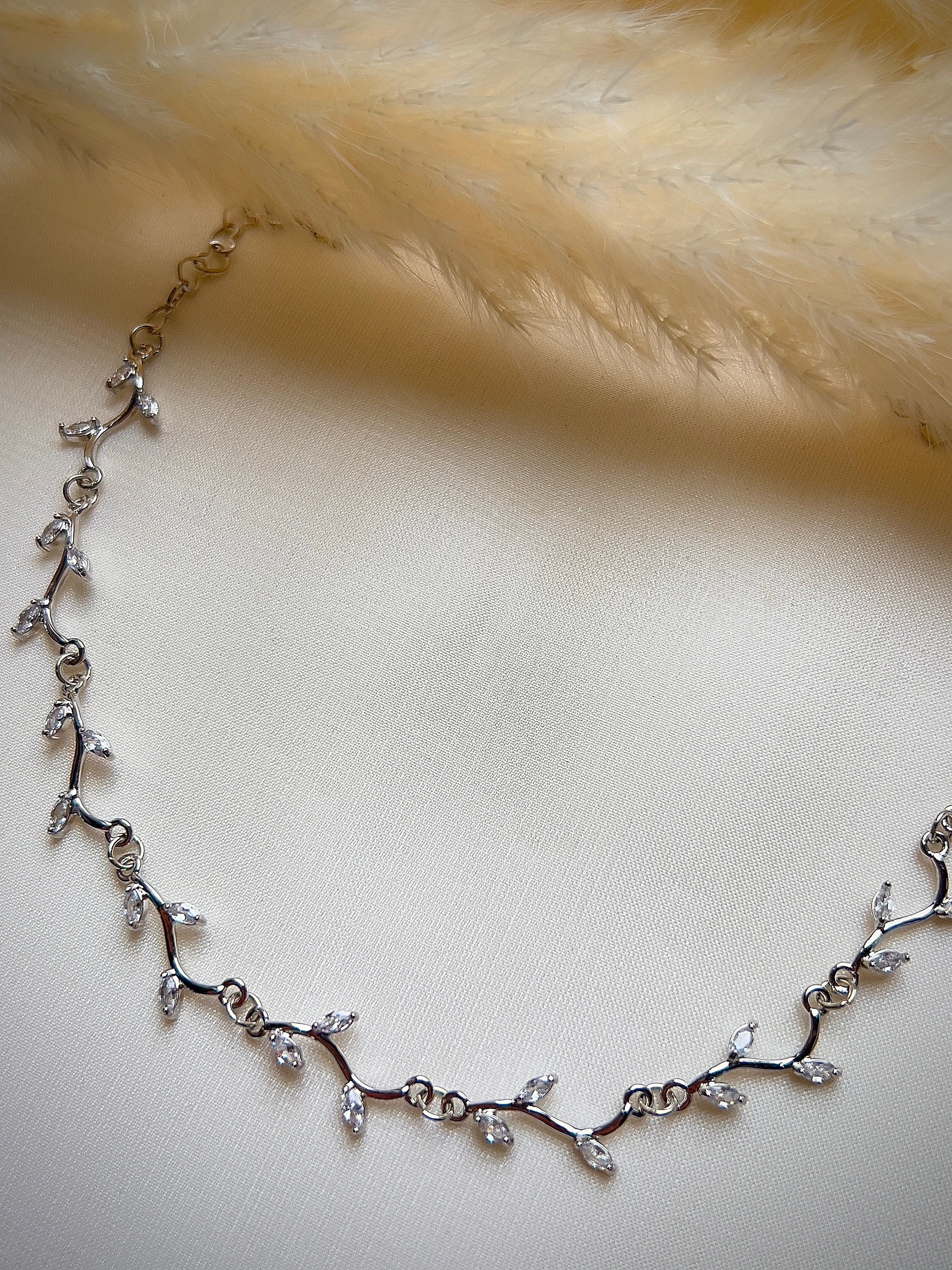 Delicate Silver Leafy Vine Choker Necklace, Simple Regal  display picture 2