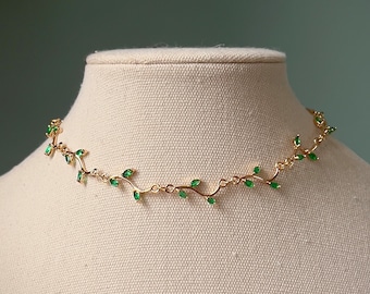 Collier ras de cou délicat en vigne à feuilles vertes, tour de cou simple coquette majestueuse de mariée, collier floral féerique en or, bijoux anciens Regency