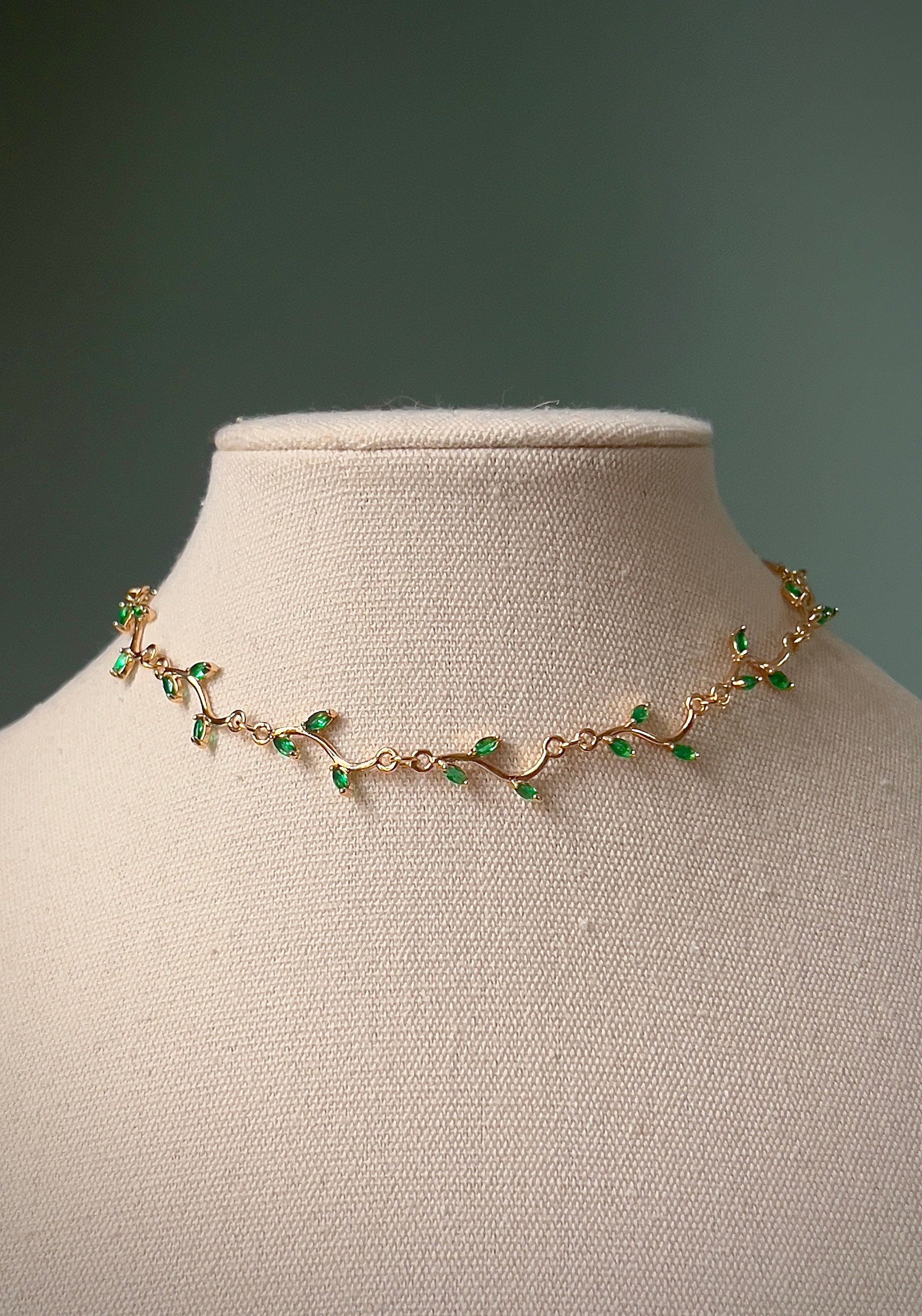 Delicate leafy vine choker necklace, Simple delicate bridal choker, Gold fairycore floral necklace, Regency regal silver old money jewelry