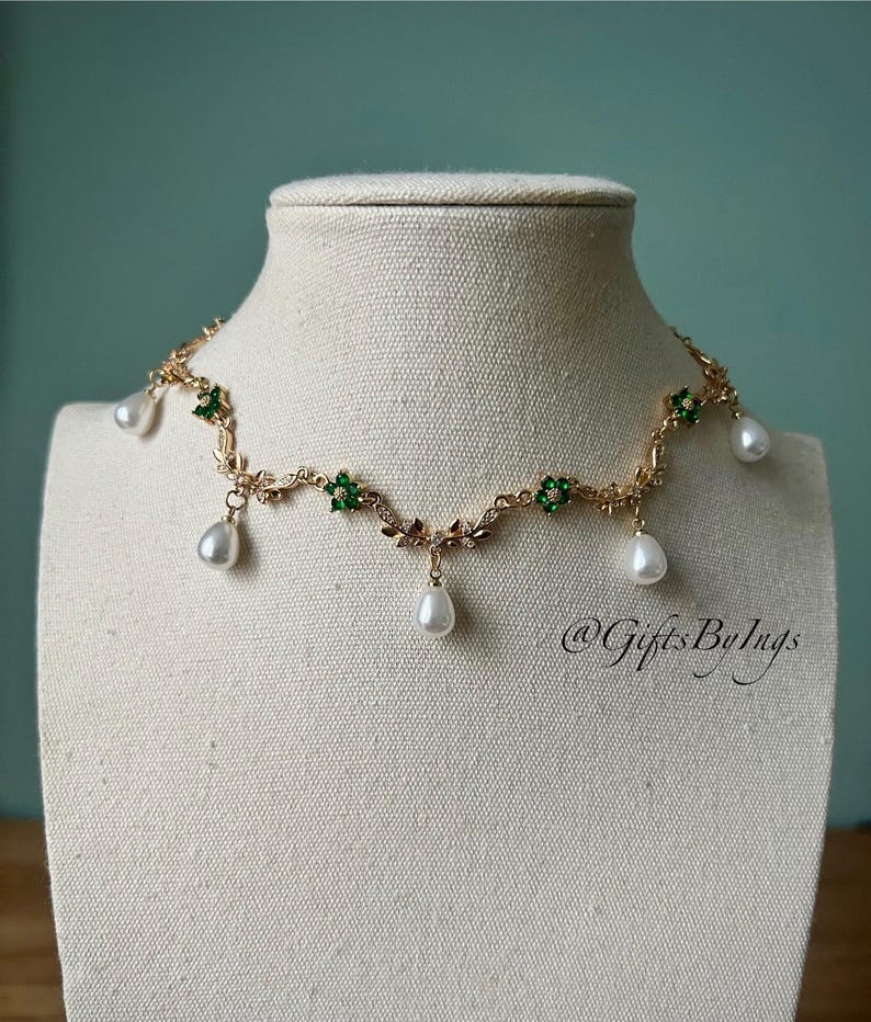Purple flower and pearl choker necklace, Elegant regal wedding gold bridal jewelry set, Renaissance regency fantasy fairycore princess gifts image 9