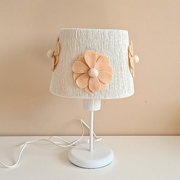 Daisy flowers lampshade, table lamp girl bedroom, bedside lamp bedroom, floral night lamp, girl nursery lamp, standing lamp toddlers