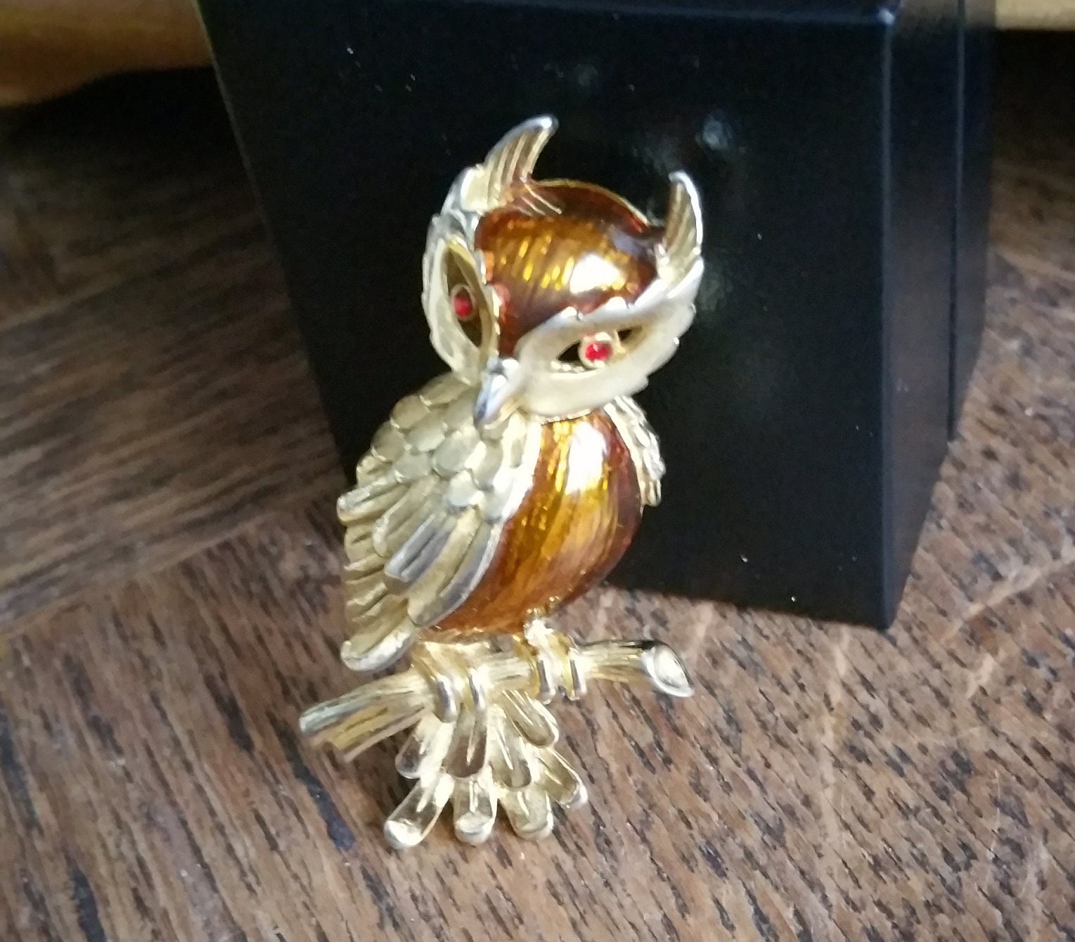 Beautiful Vintage Traffari Gold Plated Copper Owl brooch - 1960's
