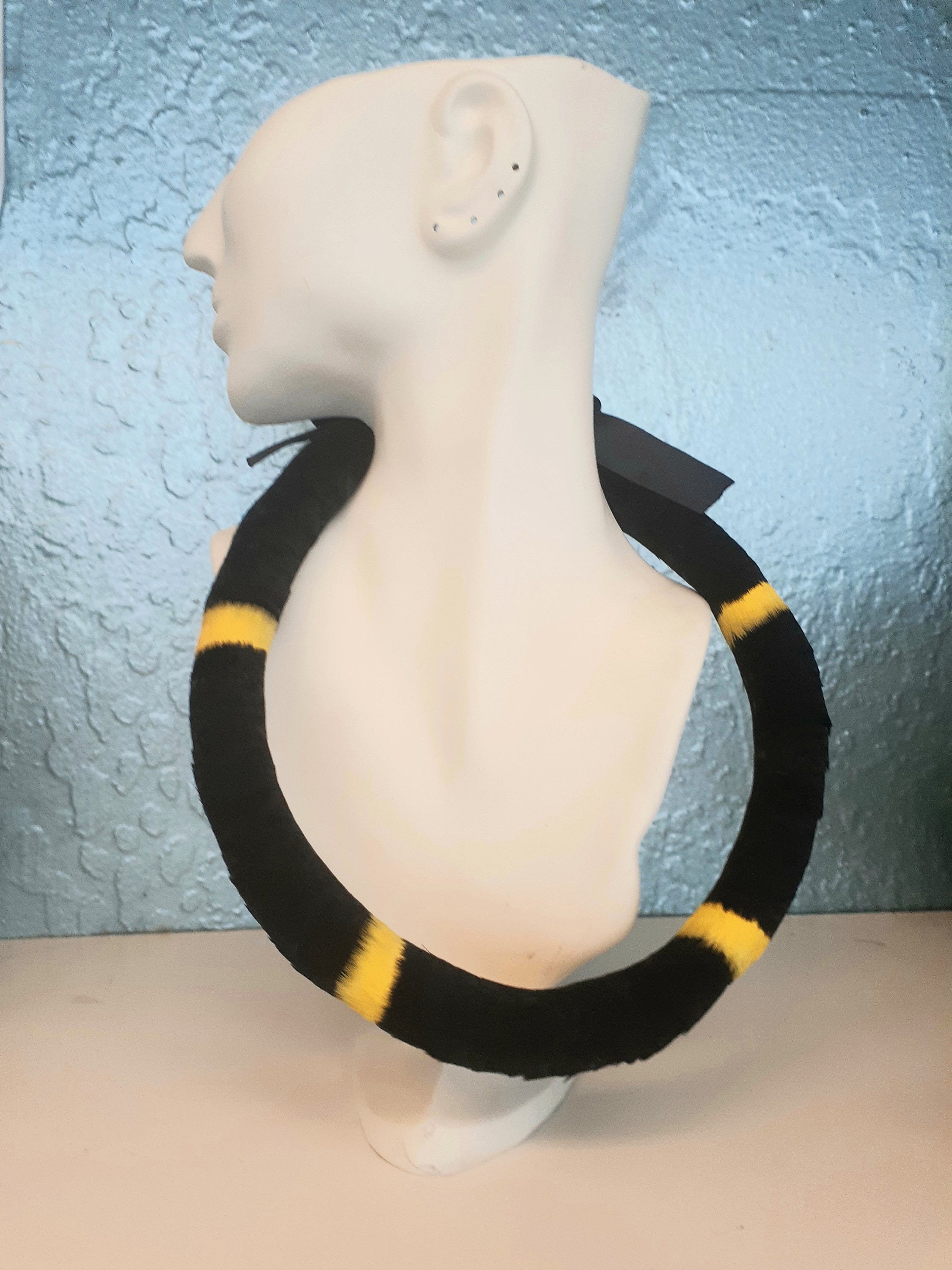 Black and Yellow Lei Hulu Kamoe, Custom Graduation Lei, Lei Po'o