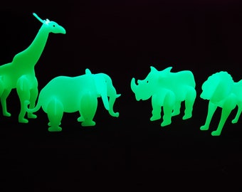 DirectGlow Glow in The Dark Build it Yourself 3D Safari Animals Fun for Kids Room Decor