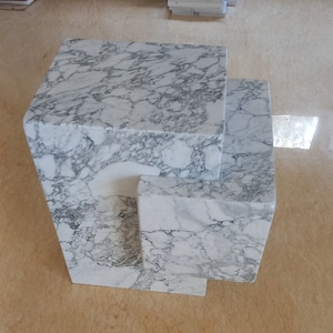 Arabescato side tables