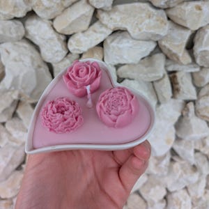 Kerze &quot;Flower Love&quot; in Keramik Herzform