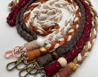 ¡PERSONALIZADO! Cordón de macramé trenzado para identificación y llaves. Regalo hecho a mano.
