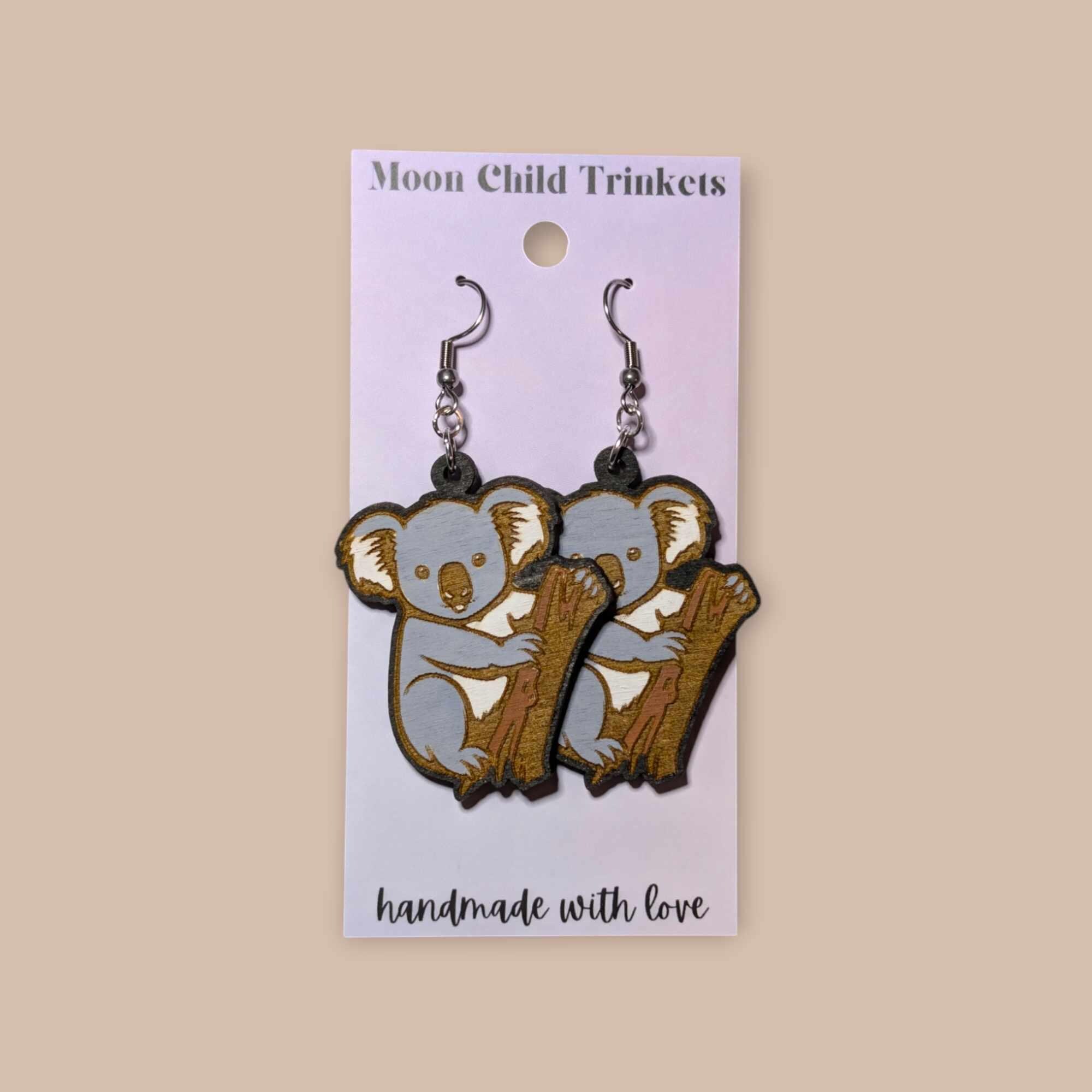 Boucles D'Oreilles En Bois Massif Artisanal - Fabrication KOALA-SHOP - Neuf Avec Étiquettes
