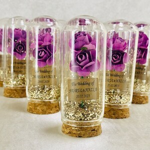 Presente e decoração de glitter de rosas artesanais para eventos, etiqueta personalizada elegante com vidro cristalino. Enfeite de festa com tema de dia das mães para casamento