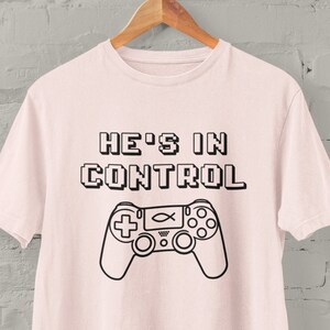 Christian Retro Gaming Shirt &quot;He&#39;s In Control&quot; / Christian Gaming Gift Ideas - Gaming Tshirt for Christian Video Game Fan / Retro Bible Tee