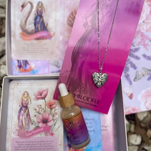 Göttin Aphrodite Box,Selbstliebegeschenk/Aphrodite Orakel Karten+Aphrodite Heilöl+Aphrodite Gebetskarte+Aphrodite Heilöl+Aphrodite Orakel Karten+Affirmationen+Herz