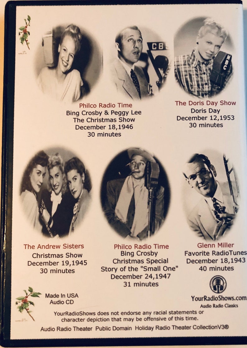 K&ouml;nnte beinhalten: Eine schwarz-wei&szlig; CD-H&uuml;lle mit Bildern von Vintage-Radiostars, darunter Bing Crosby und Doris Day. Die H&uuml;lle zeigt Sendungstitel und Daten wie "Philco Radio Time" und "The Doris Day Show". Der Text erw&auml;hnt auch "Made in USA" und "Audio CD".