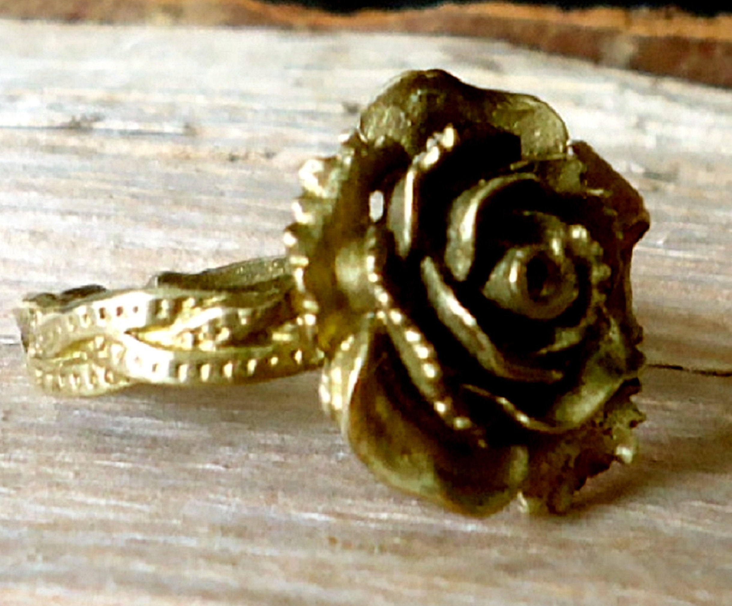 ヴィンテージスタイルの大きな調節可能な真鍮ローズリング - Etsy 日本