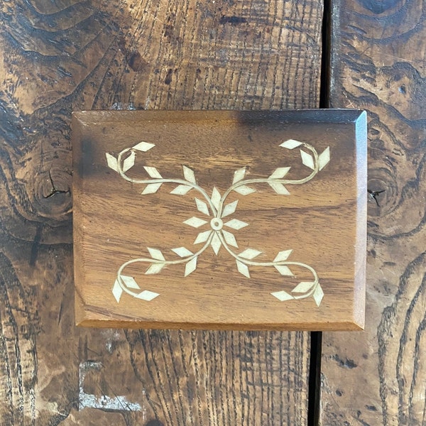 Vintage Floral Inlaid Wood Jewelry Trinket Box