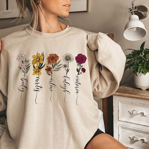 Custom Birth Month Birth Flower Sweatshirt, Custom Thanksgiving Mama Birthday Gift Tee-shirt, Grandma Birth Month Shirt,Gift for Grandmother